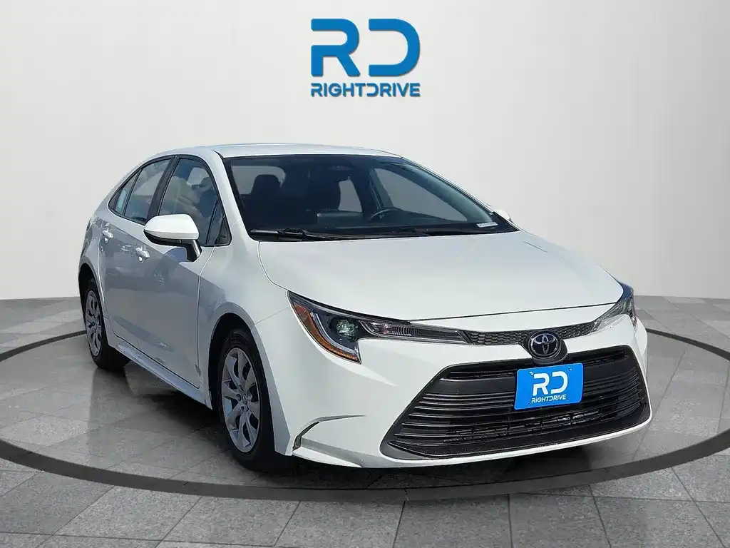 2025 Toyota Corolla LE CVT's photo
