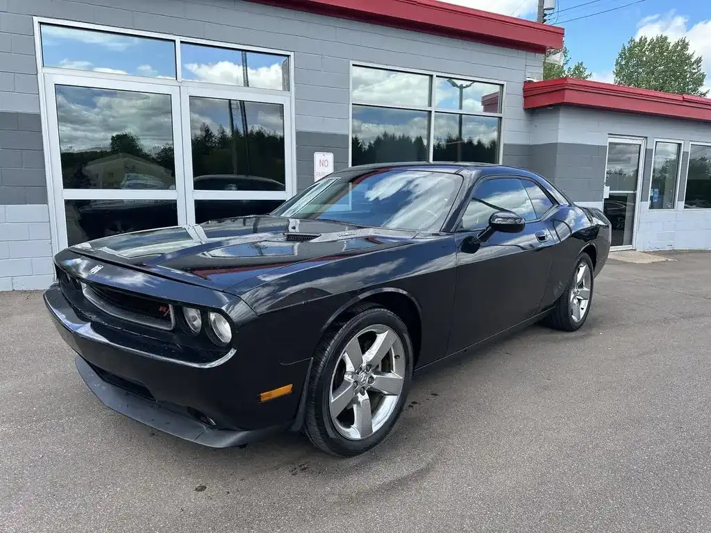 2010 Dodge Challenger R/T's photo