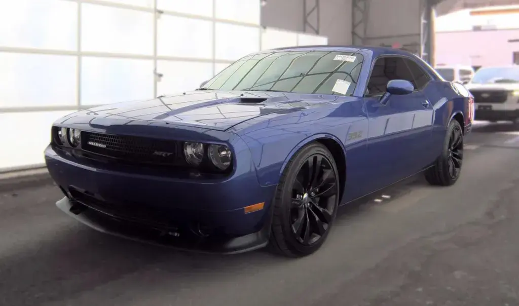 2014 Dodge Challenger SRT8 Core photo 3