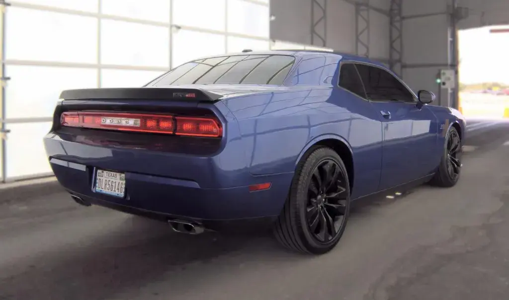 2014 Dodge Challenger SRT8 Core photo 4