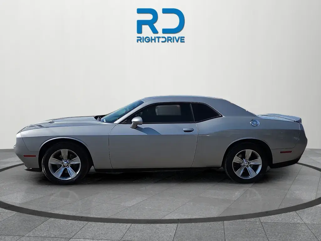 2018 Dodge Challenger SXT photo 5