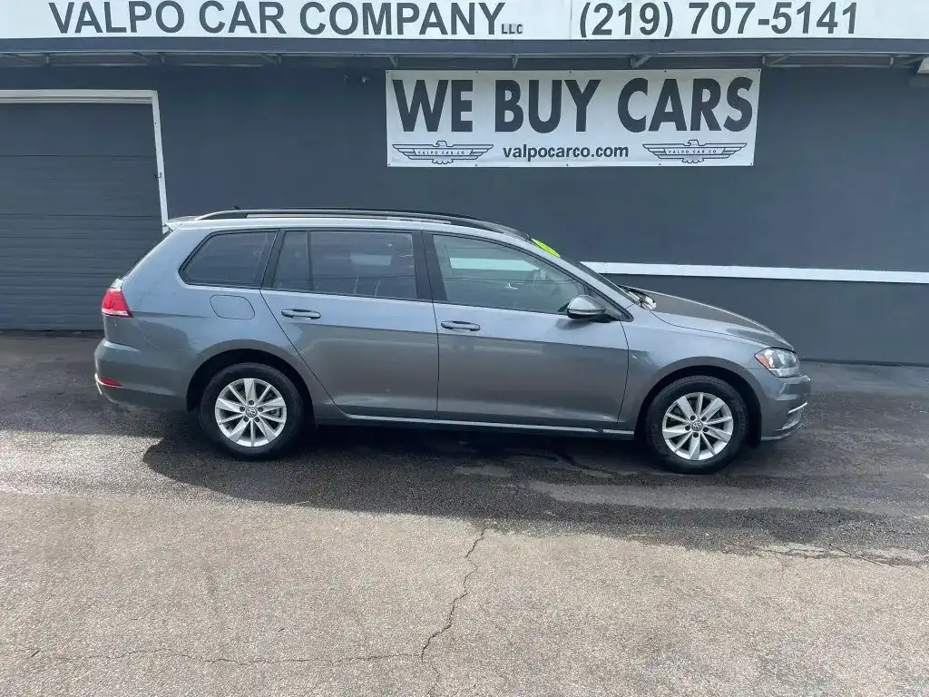 2018 Volkswagen Golf SportWagen TSI S Auto's photo