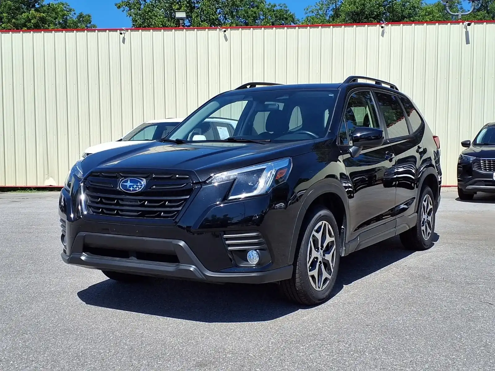 2023 Subaru Forester Premium's photo