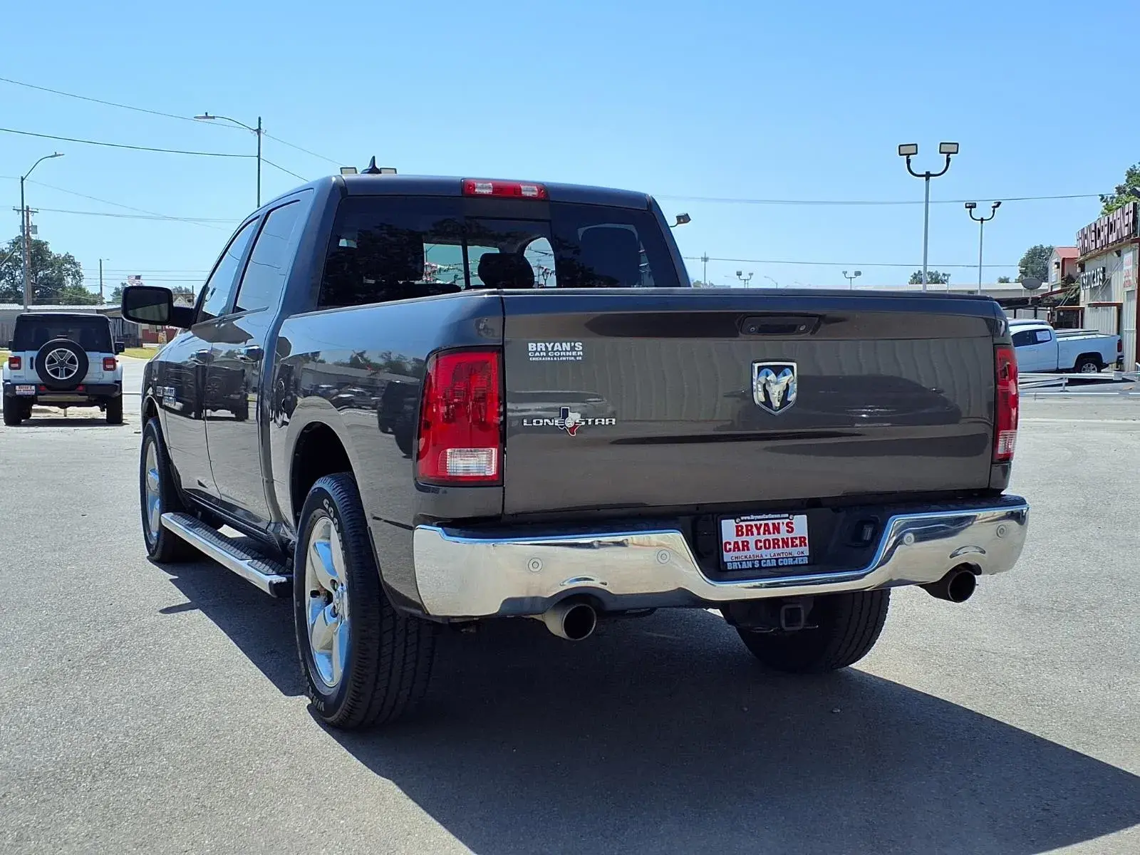 2014 RAM 1500 SLT Crew Cab photo 3