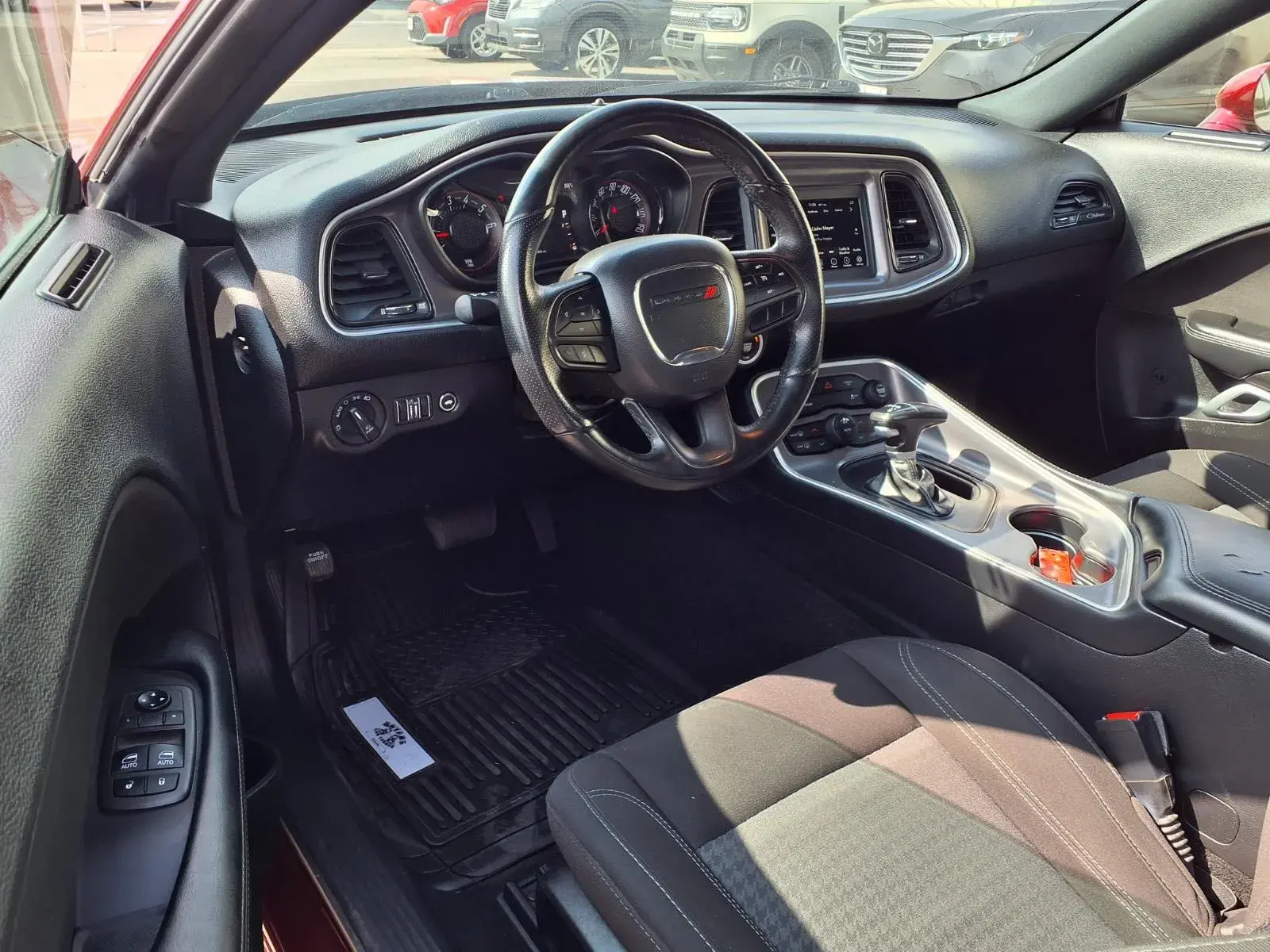 2021 Dodge Challenger SXT Auto photo 5