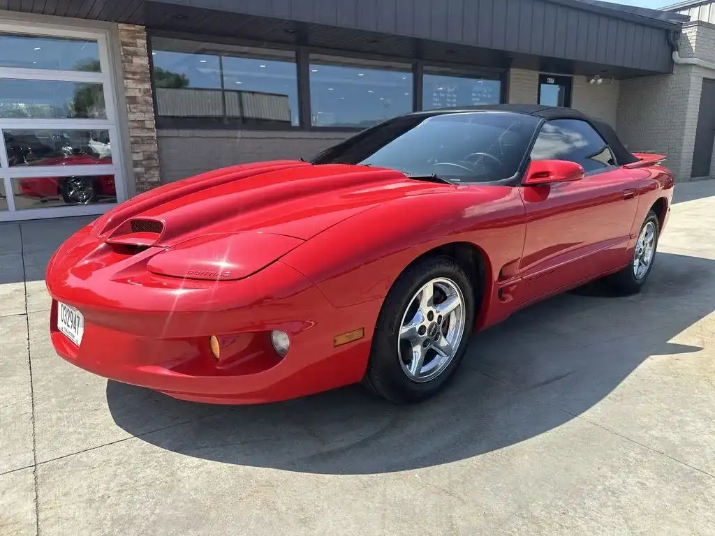 2000 Pontiac Firebird Base's photo