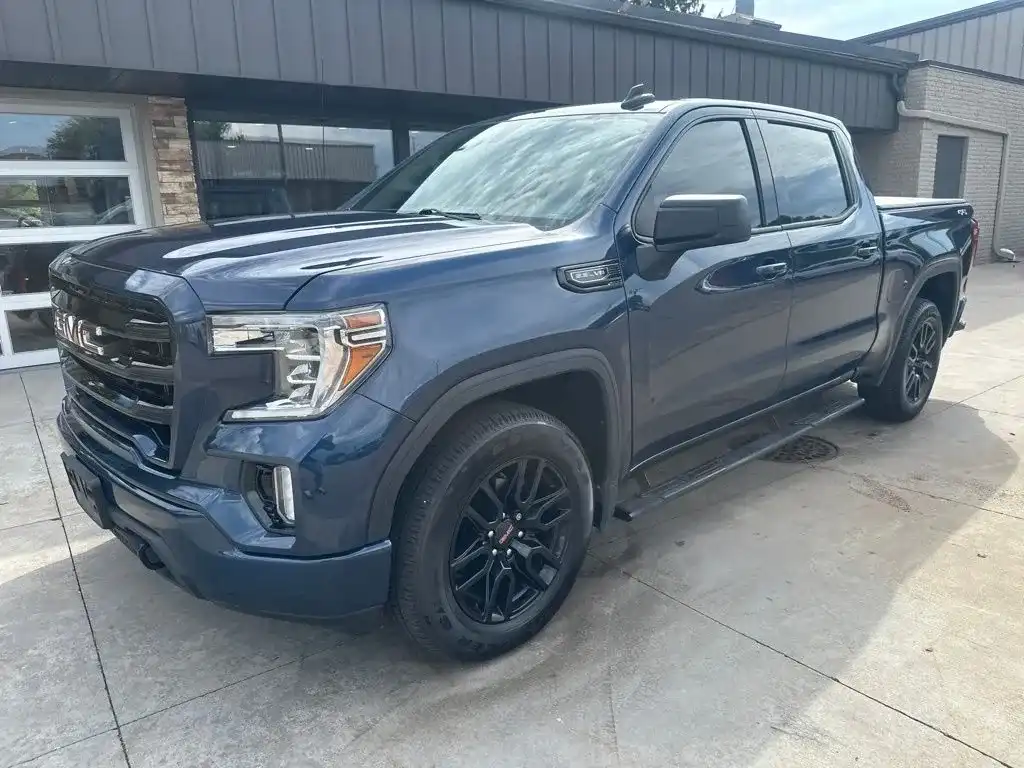 2020 GMC Sierra Elevation 4WD Crew Cab Short Box's photo