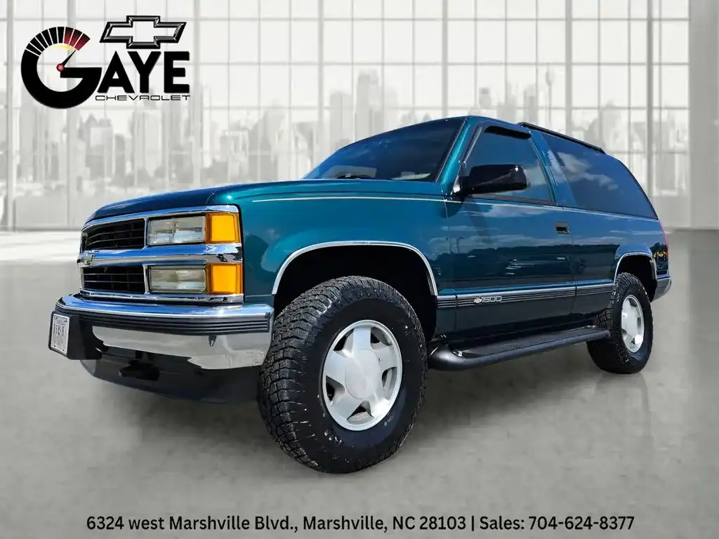 1996 Chevrolet Tahoe LT Leather's photo