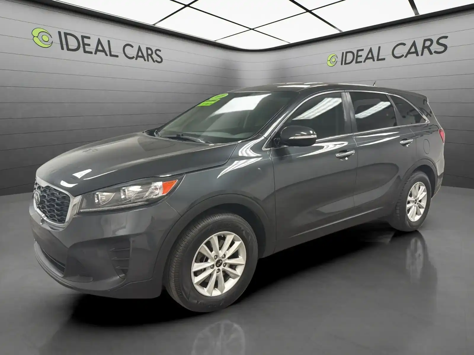2019 Kia Sorento LX AT's photo
