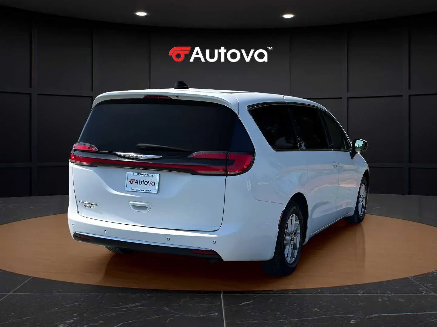 2023 Chrysler Pacifica Touring L photo 5