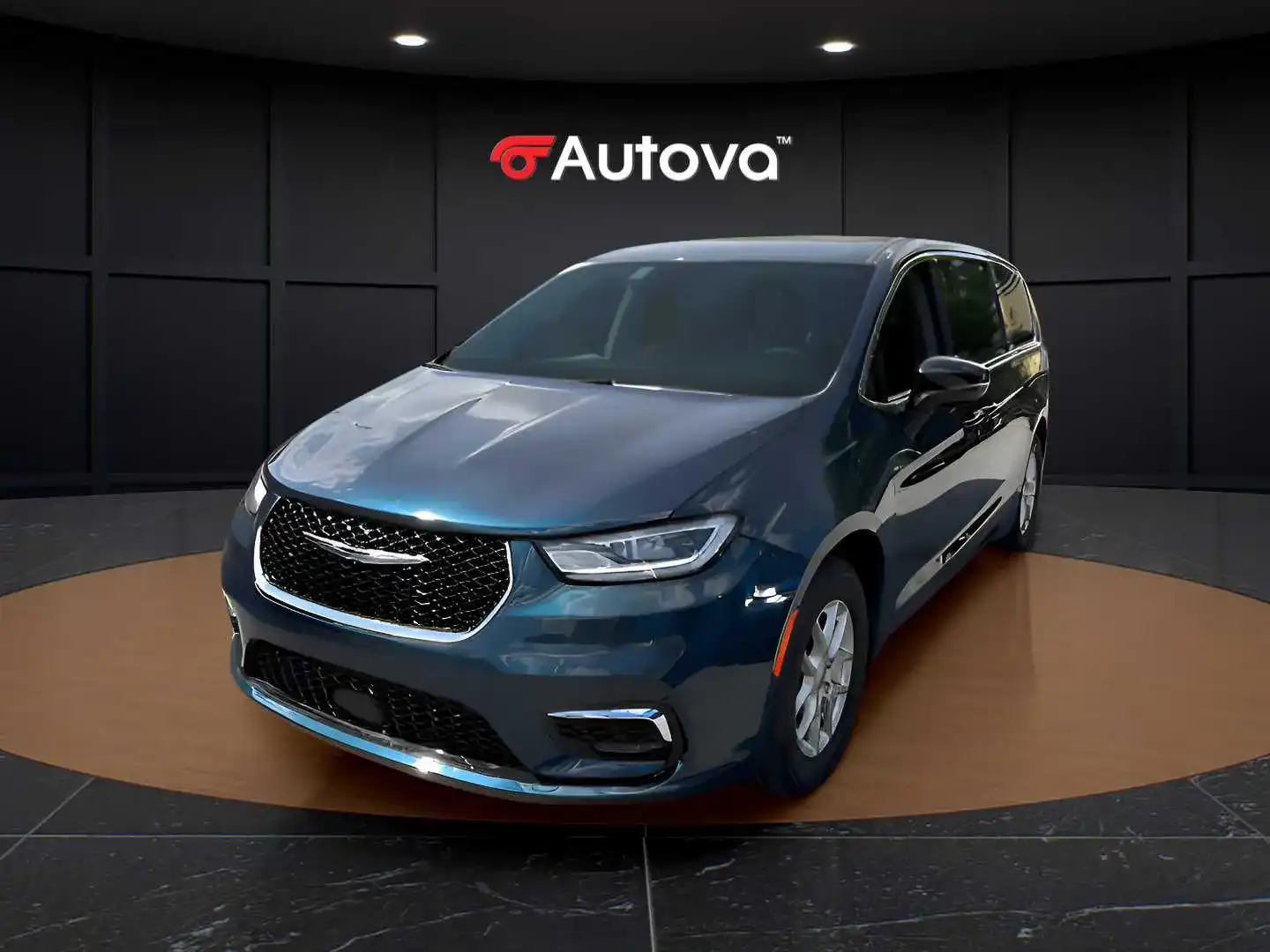 2024 Chrysler Pacifica Touring L's photo