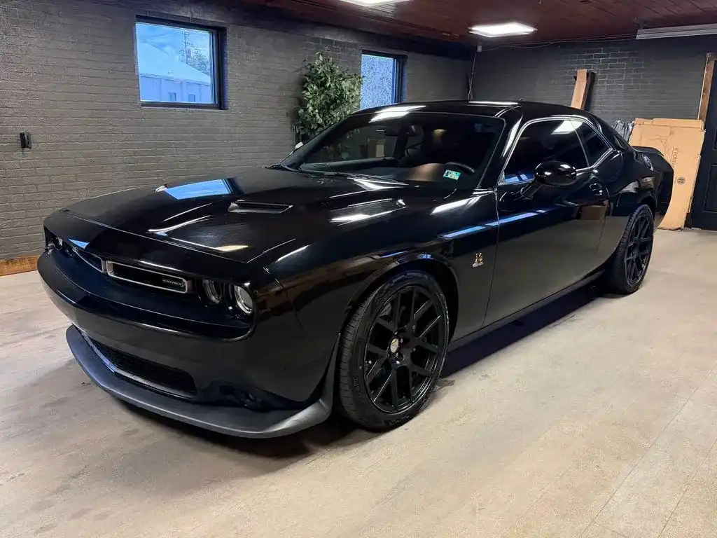 2015 Dodge Challenger Scat Pack's photo