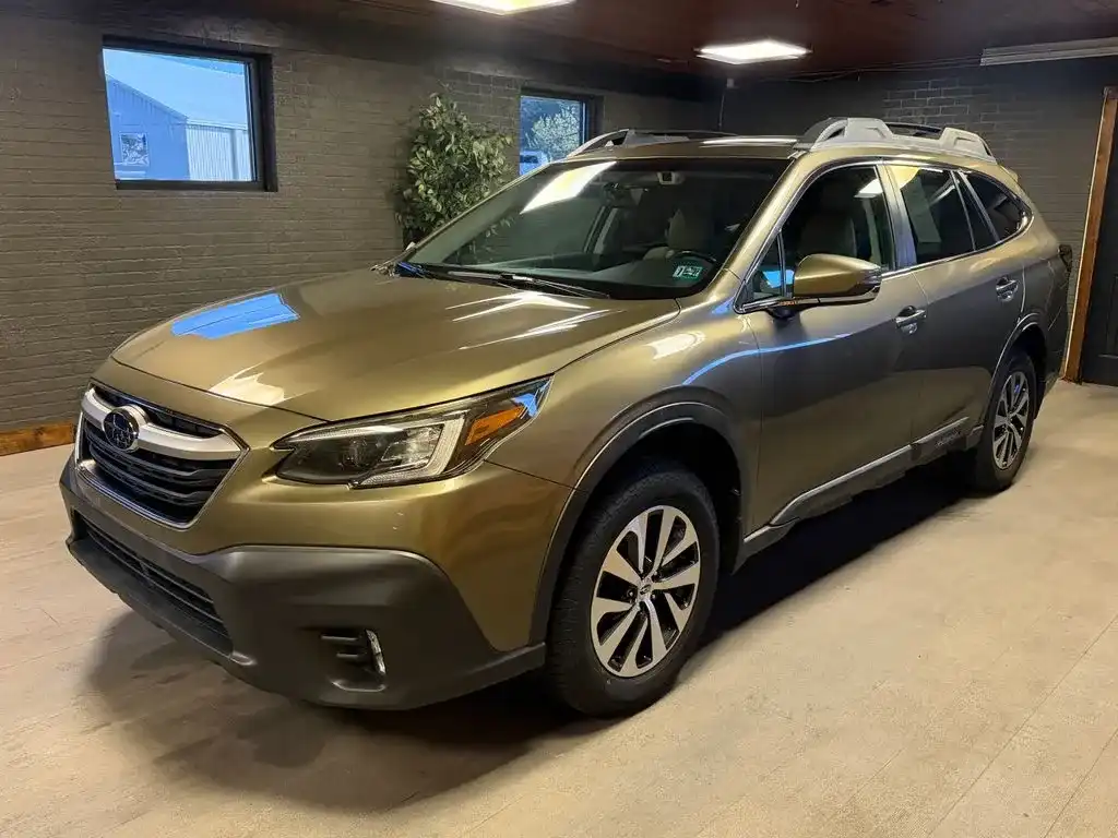 2020 Subaru Outback Premium's photo