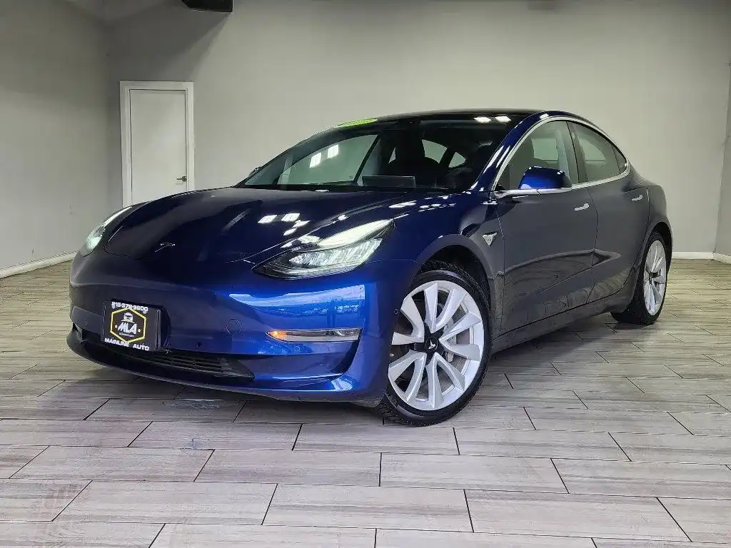 2019 Tesla Model 3 Standard Range Plus's photo