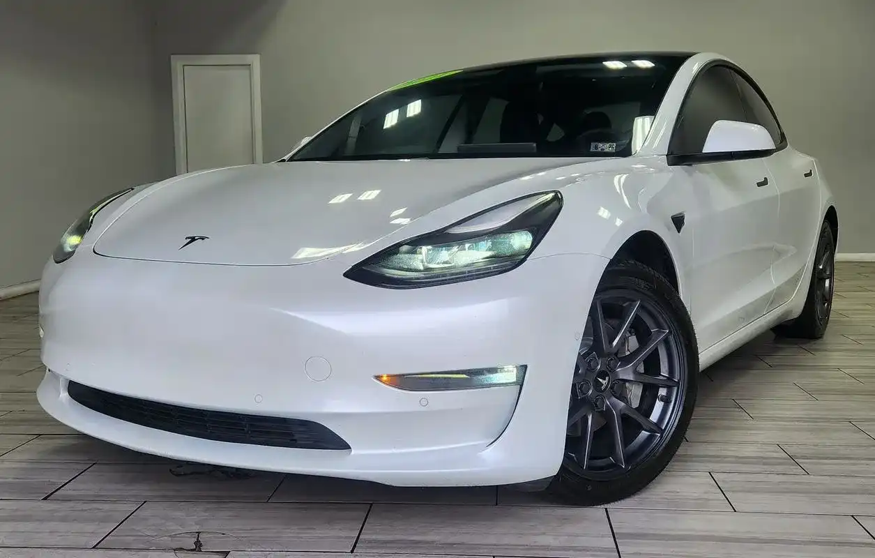 2021 Tesla Model 3 Long Range Dual Motor All-Wheel Drive's photo
