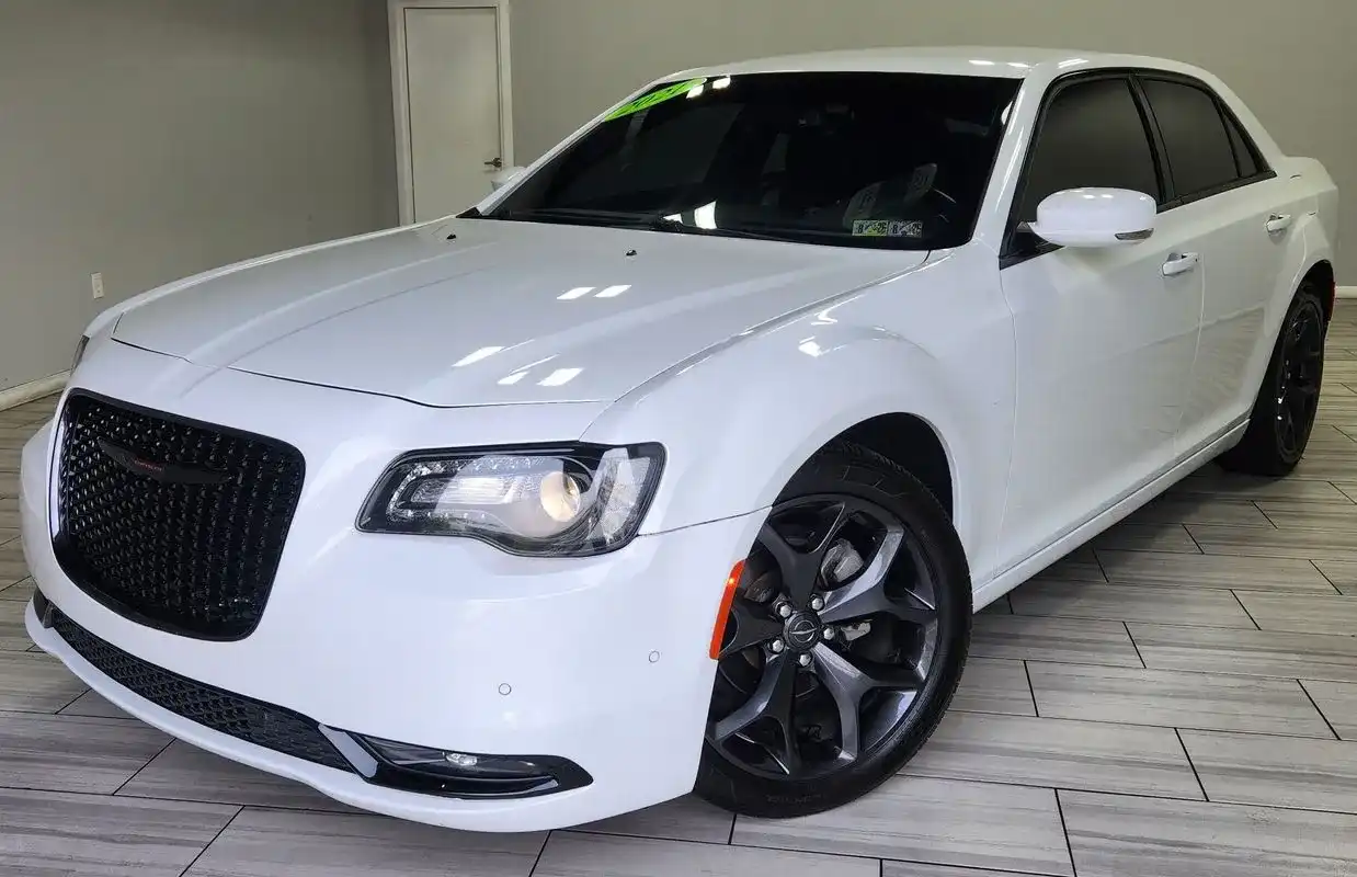 2021 Chrysler 300 S's photo