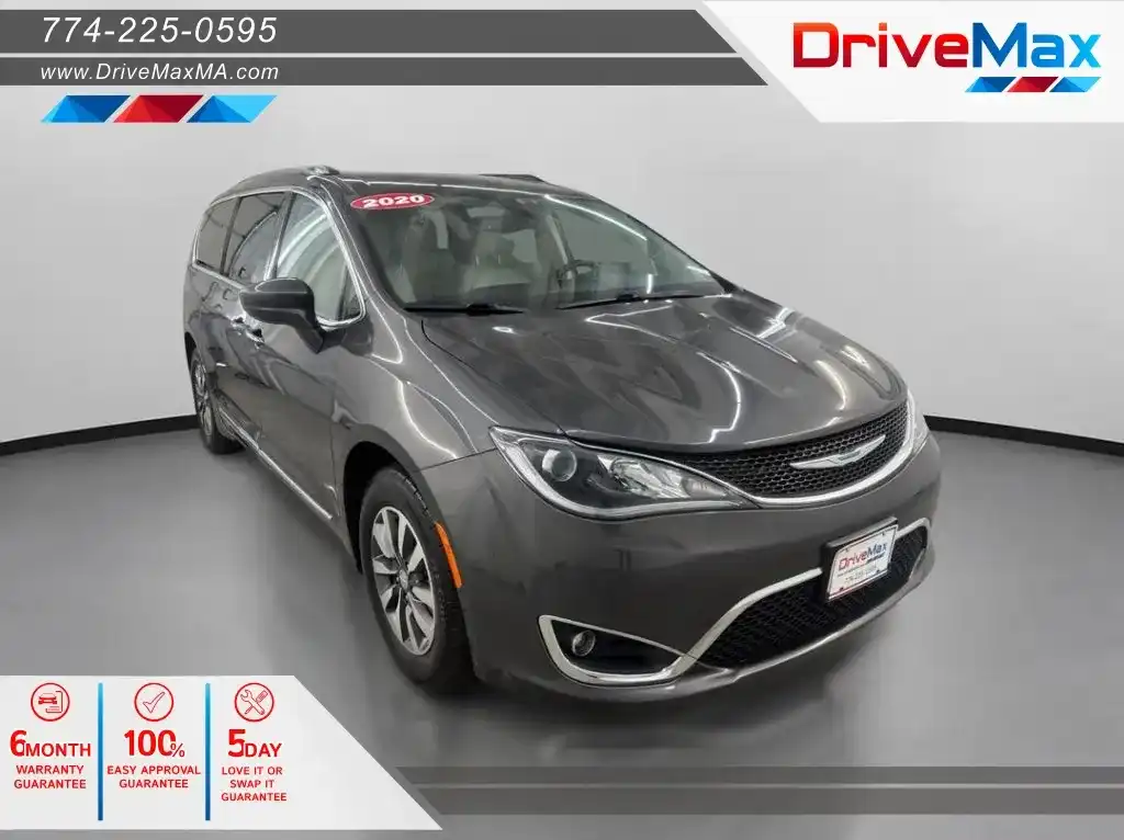 2020 Chrysler Pacifica Hybrid Touring L's photo