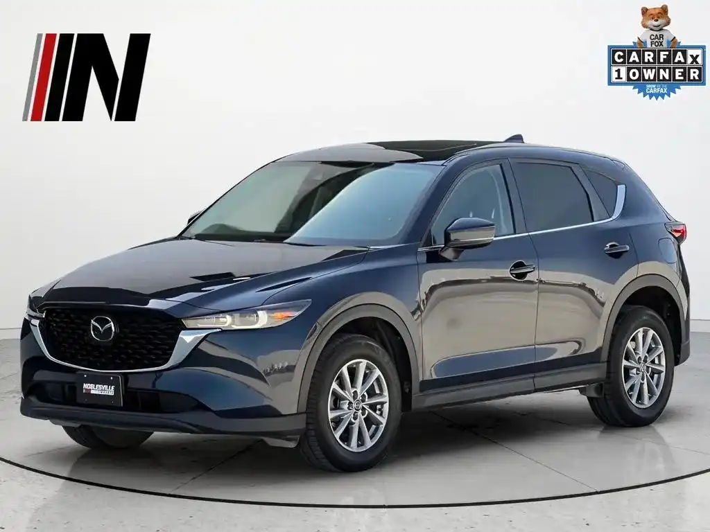 2022 Mazda CX-5 S Preferred package Auto AWD's photo