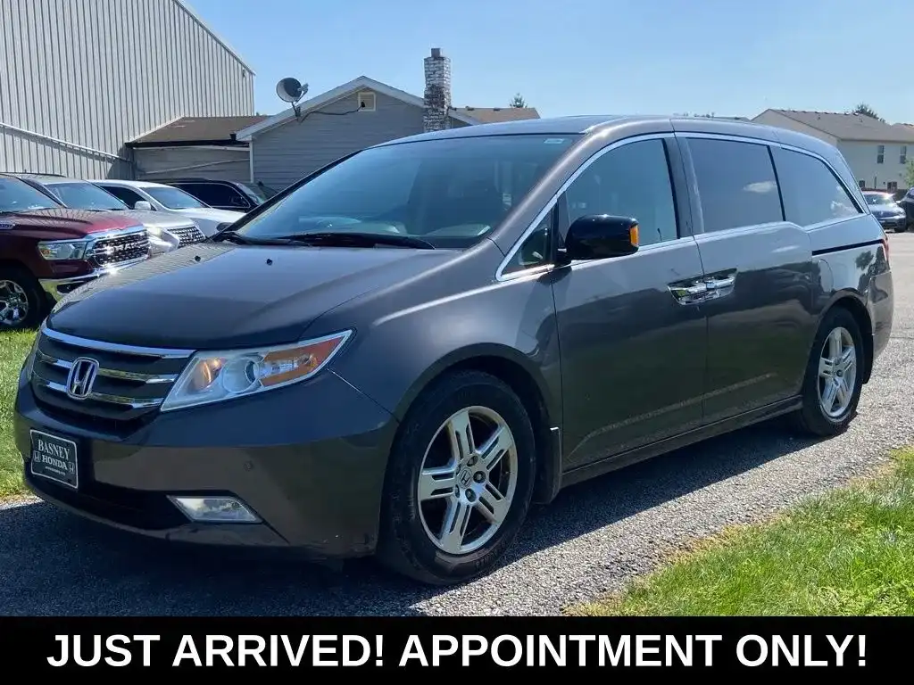 2013 Honda Odyssey Touring's photo