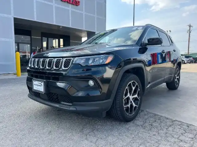 2024 Jeep Compass Latitude 4X4's photo