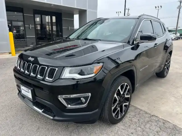 2018 Jeep Compass Limited's photo
