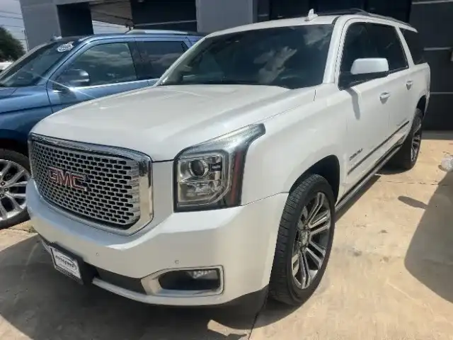 2017 GMC Yukon Denali AWD's photo