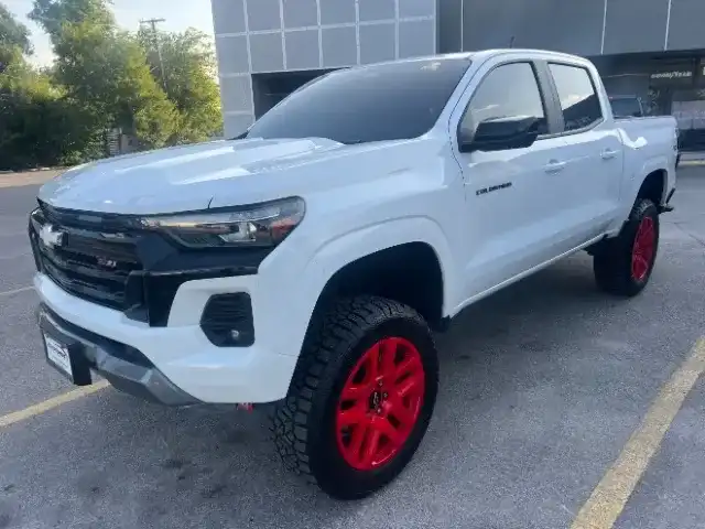2024 Chevrolet Colorado 4WD Z71 Crew Cab Short Box's photo