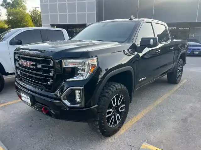 2021 GMC Sierra 4WD Crew Cab Short Box AT4's photo