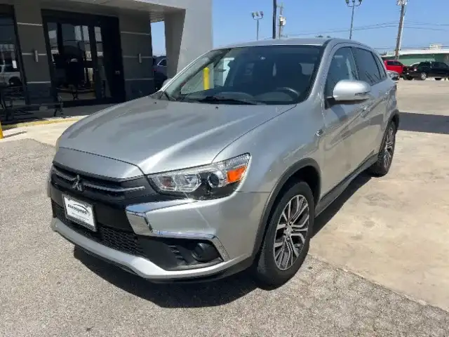 2019 Mitsubishi Outlander Sport 2.0 ES FWD CVT's photo
