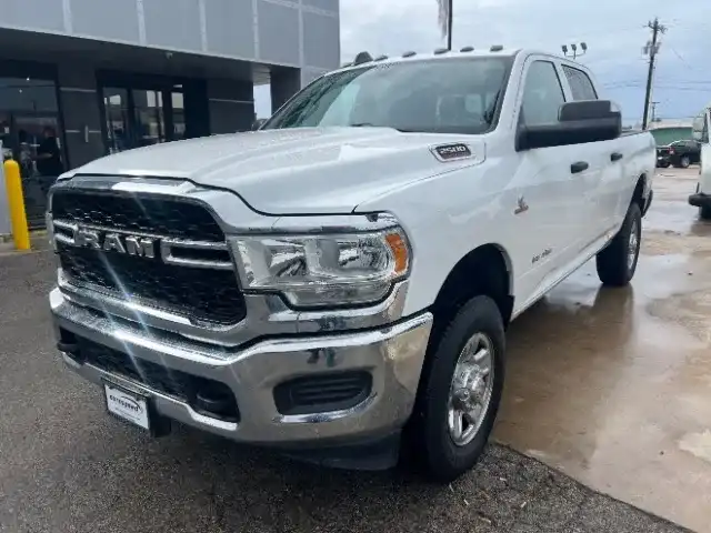 2022 RAM 2500 Tradesman 4WD Crew Cab SWB's photo