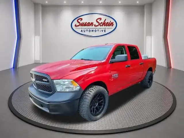 2022 RAM 1500 Classic Tradesman 4WD Crew Cab 5'7's photo