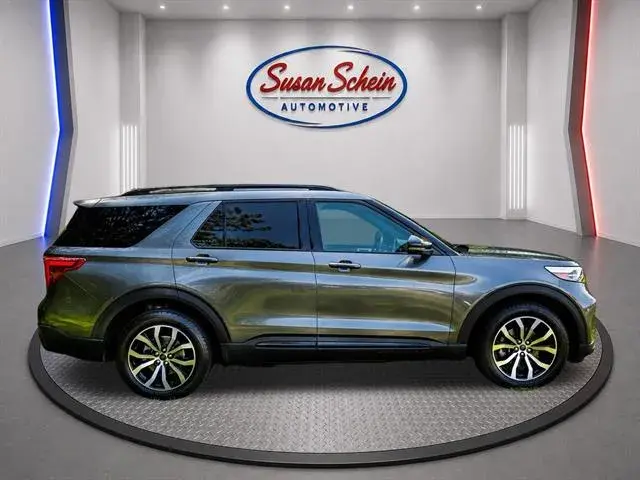 2020 Ford Explorer ST 4WD photo 3