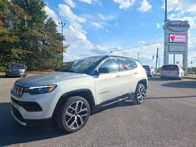 2025 Jeep Compass Limited 4WD's photo
