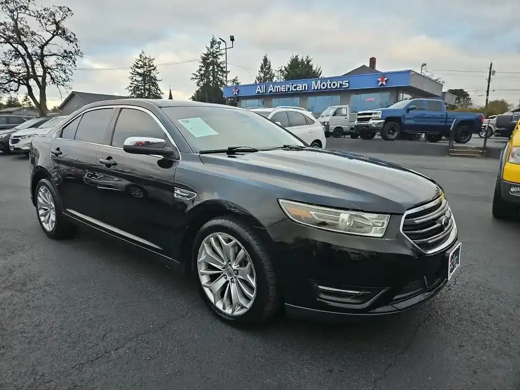 2019 Ford Taurus Limited FWD's photo