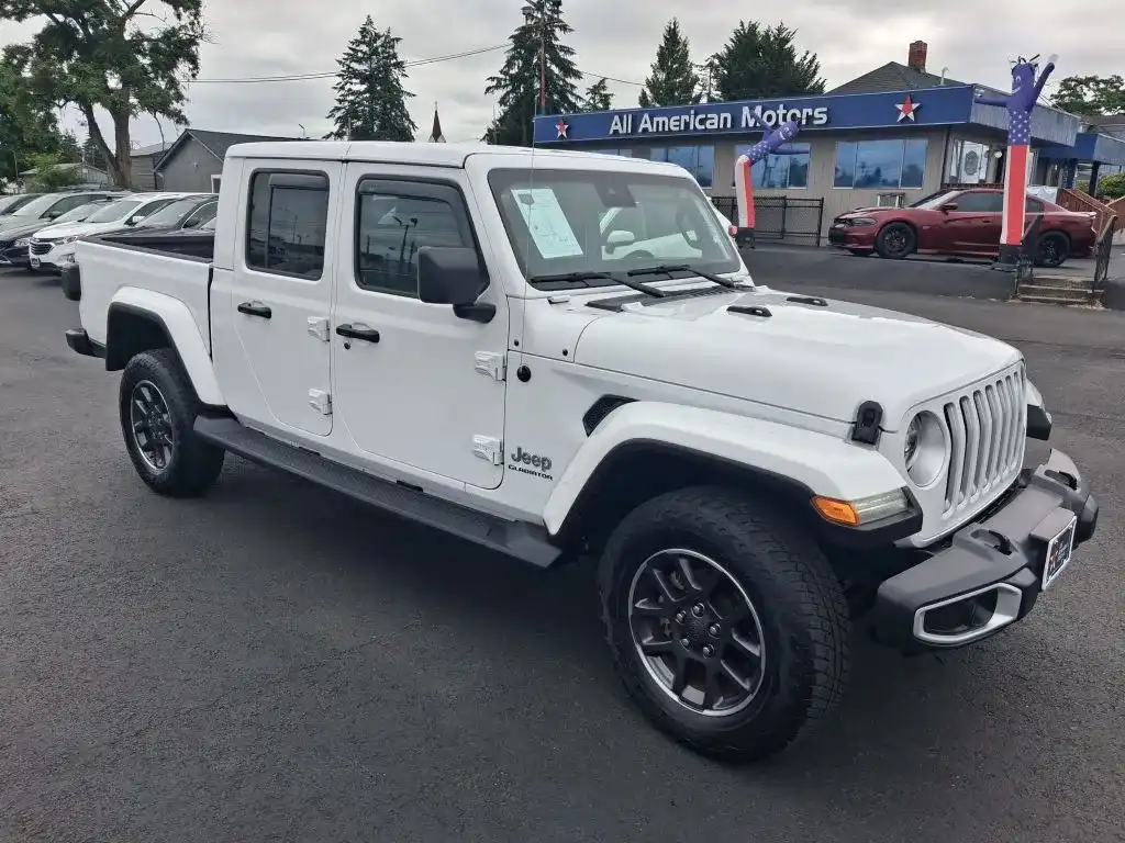 2021 Jeep Gladiator Overland's photo
