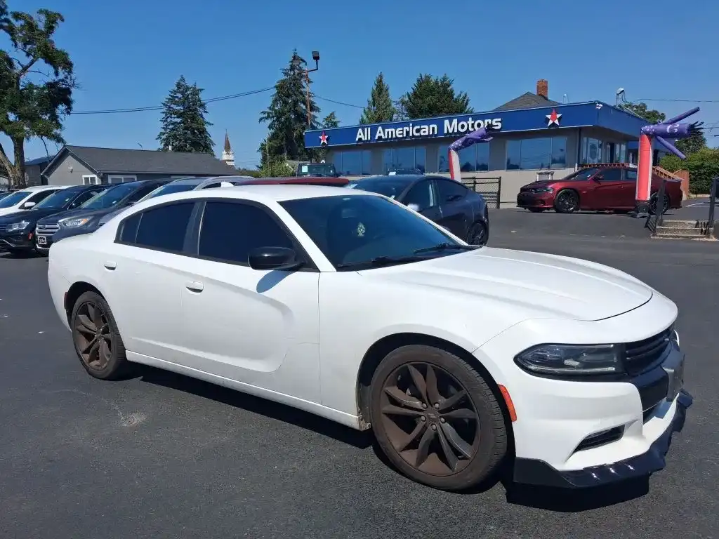 2018 Dodge Charger SXT Plus's photo