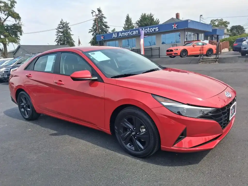 2022 Hyundai Elantra 2.0 SEL IVT's photo