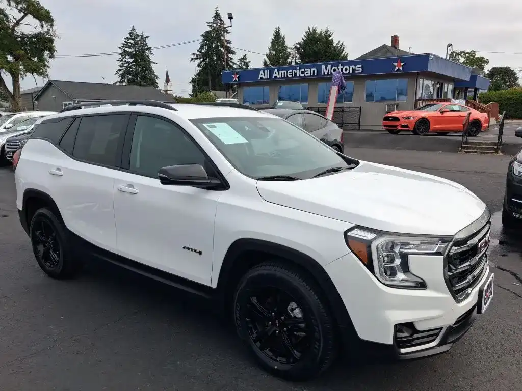 2023 GMC Terrain AT4 AWD's photo