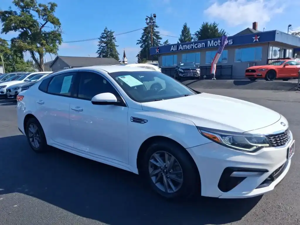 2020 Kia Optima LX Auto's photo