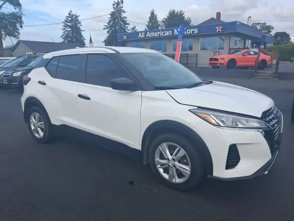2023 Nissan Kicks 1.6 S's photo