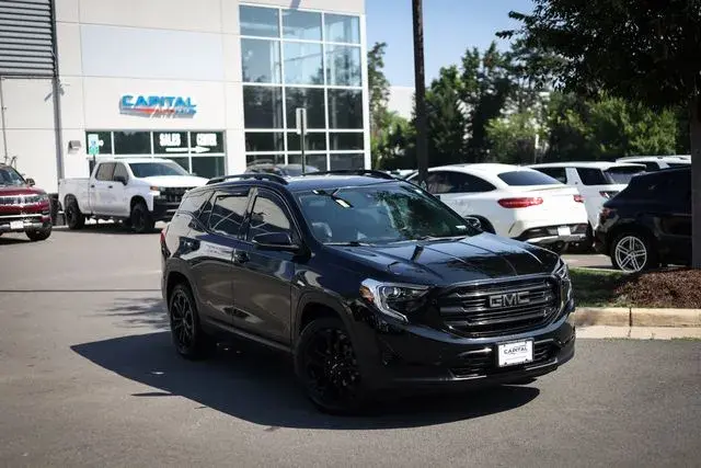 2021 GMC Terrain SLT AWD photo 3
