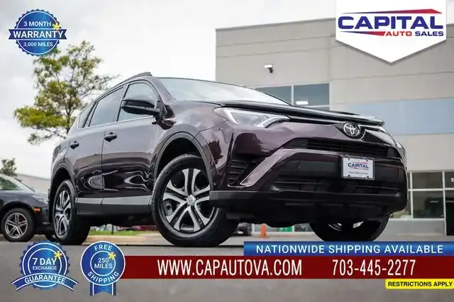 2018 Toyota RAV4 LE AWD's photo