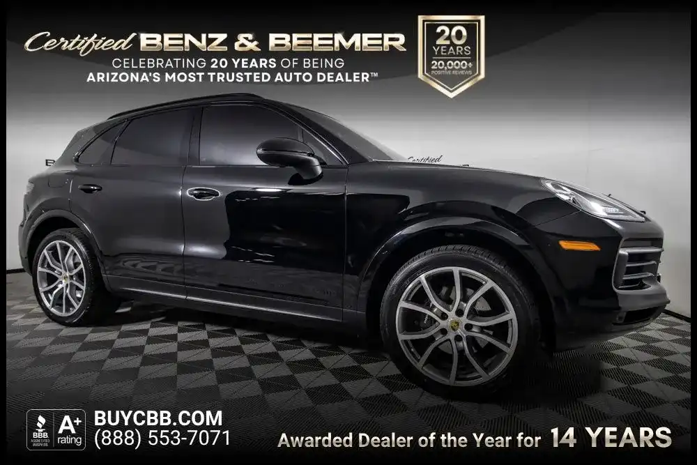 2019 Porsche Cayenne Base's photo