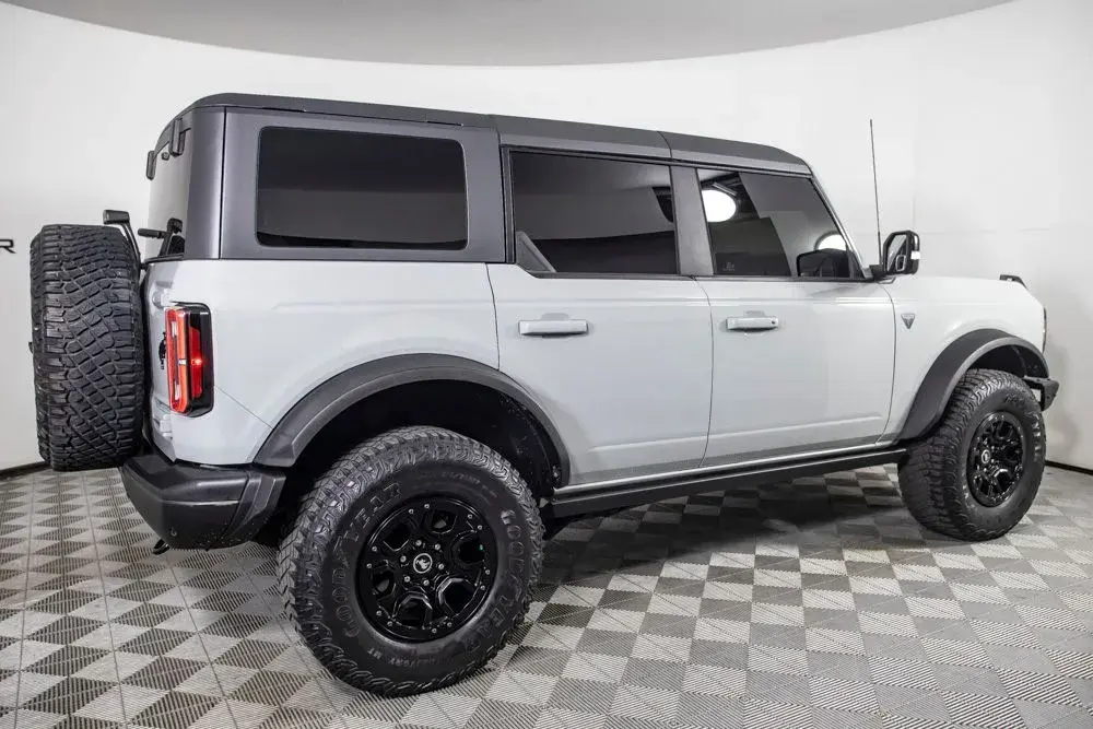 2021 Ford Bronco First Edition Advanced 4x4 photo 4