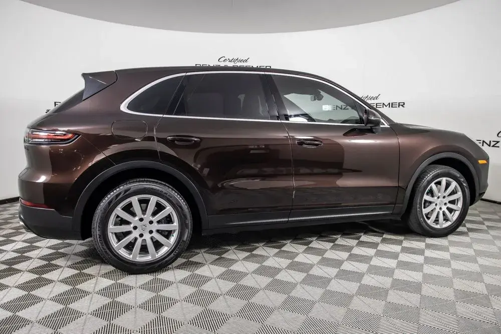 2019 Porsche Cayenne Base photo 4