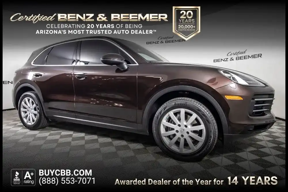 2019 Porsche Cayenne Base's photo