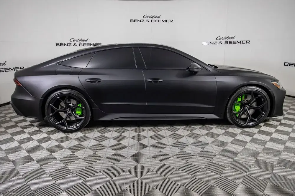 2025 Audi RS7 Performance photo 3