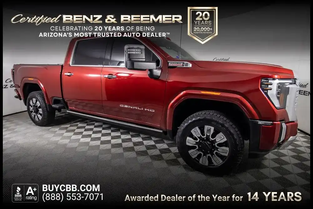 2024 GMC Sierra Denali 4WD Crew Cab Standard Box's photo