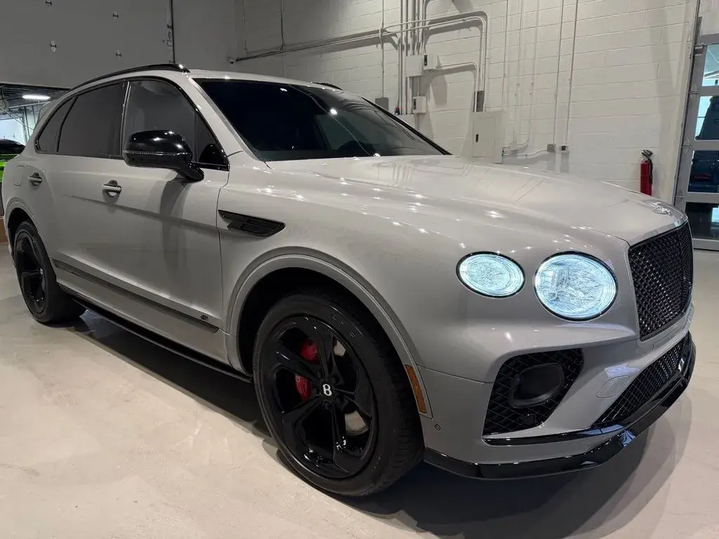 2022 Bentley Bentayga S photo 3