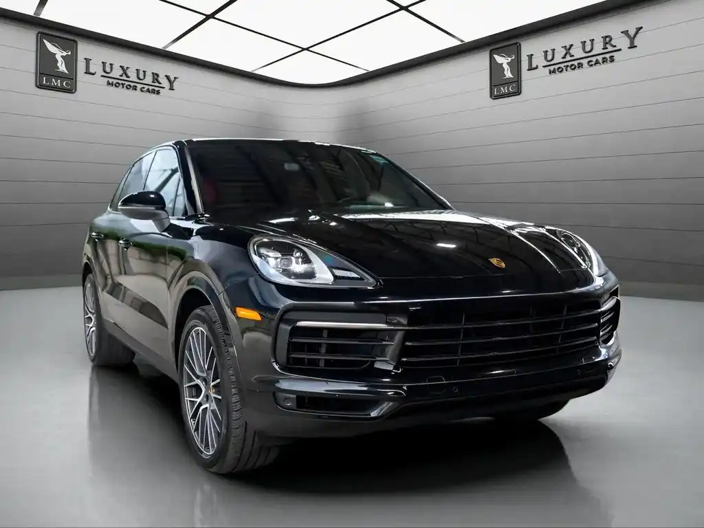 2023 Porsche Cayenne Base's photo